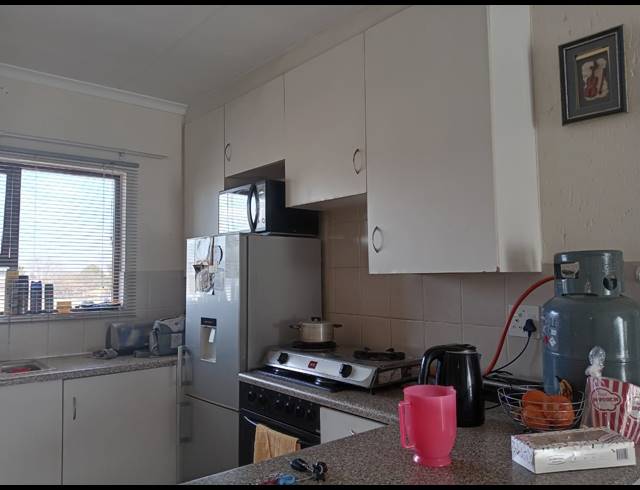 2 BEDROOM SECTIONAL TITLE FOR SALE IN BEYERS PARK